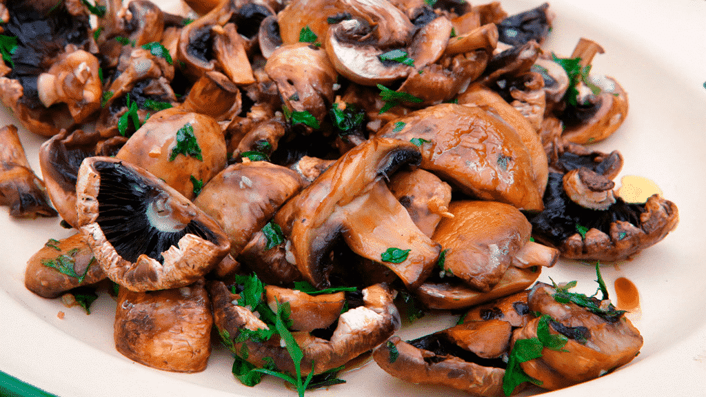 receta-champiñones-con-ajo-y-perejil