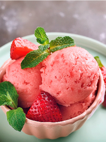 Sorbete de fresas y menta